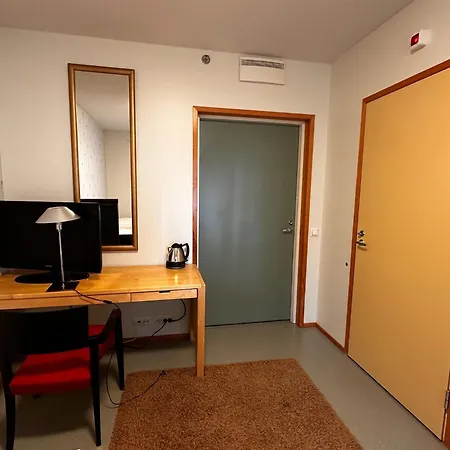 Grand Hostel *