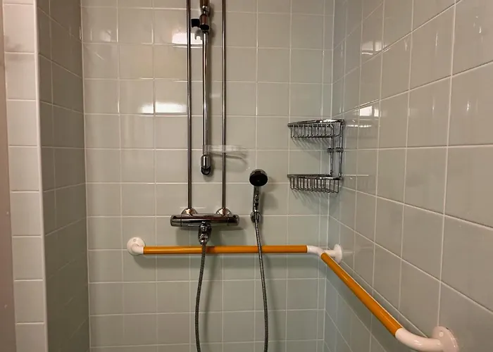 بيت شباب Grand *